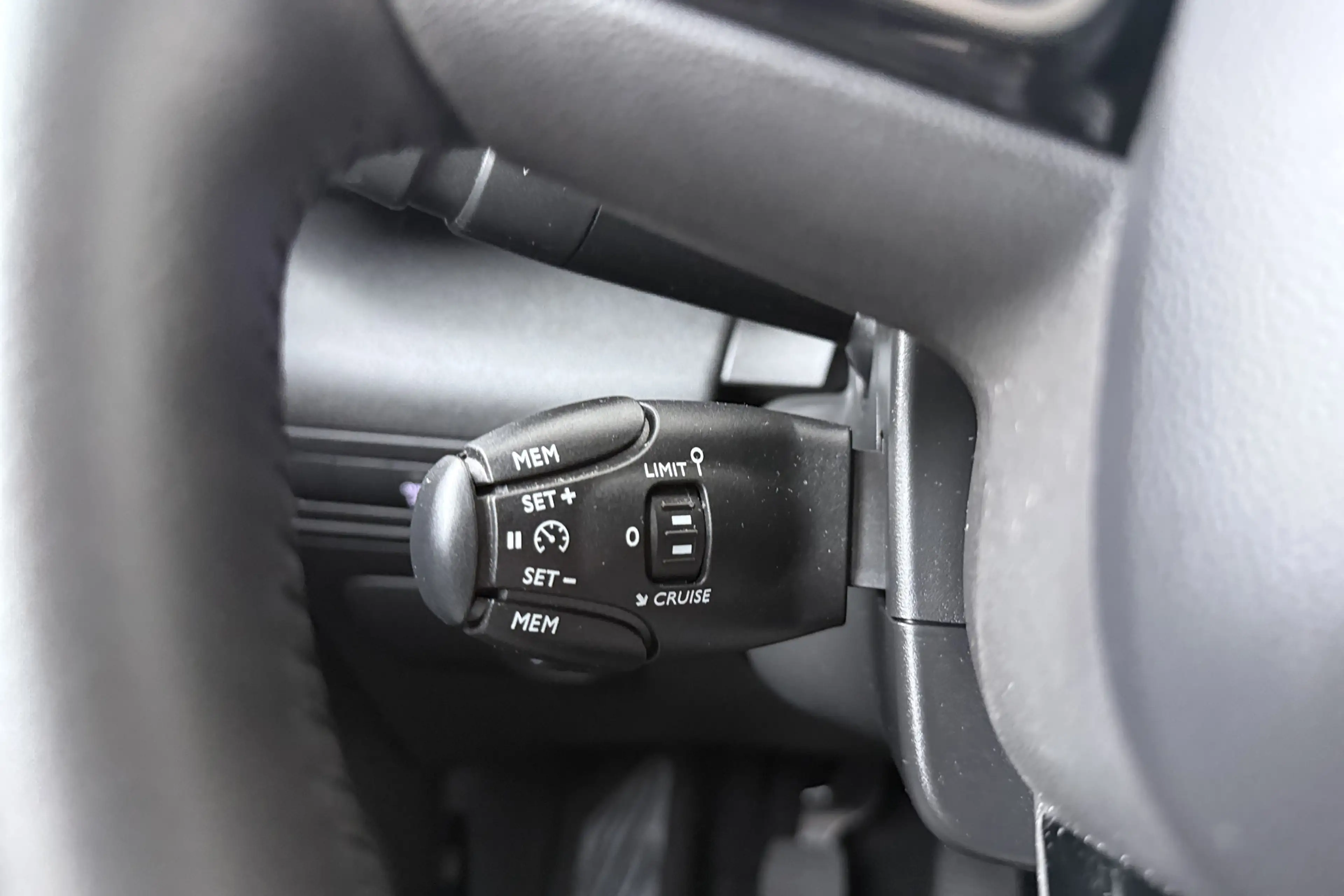 Citroen C3 Aircross 1.2T 111 PK Black-Style Navi Carplay LED Privacy G — photo 19