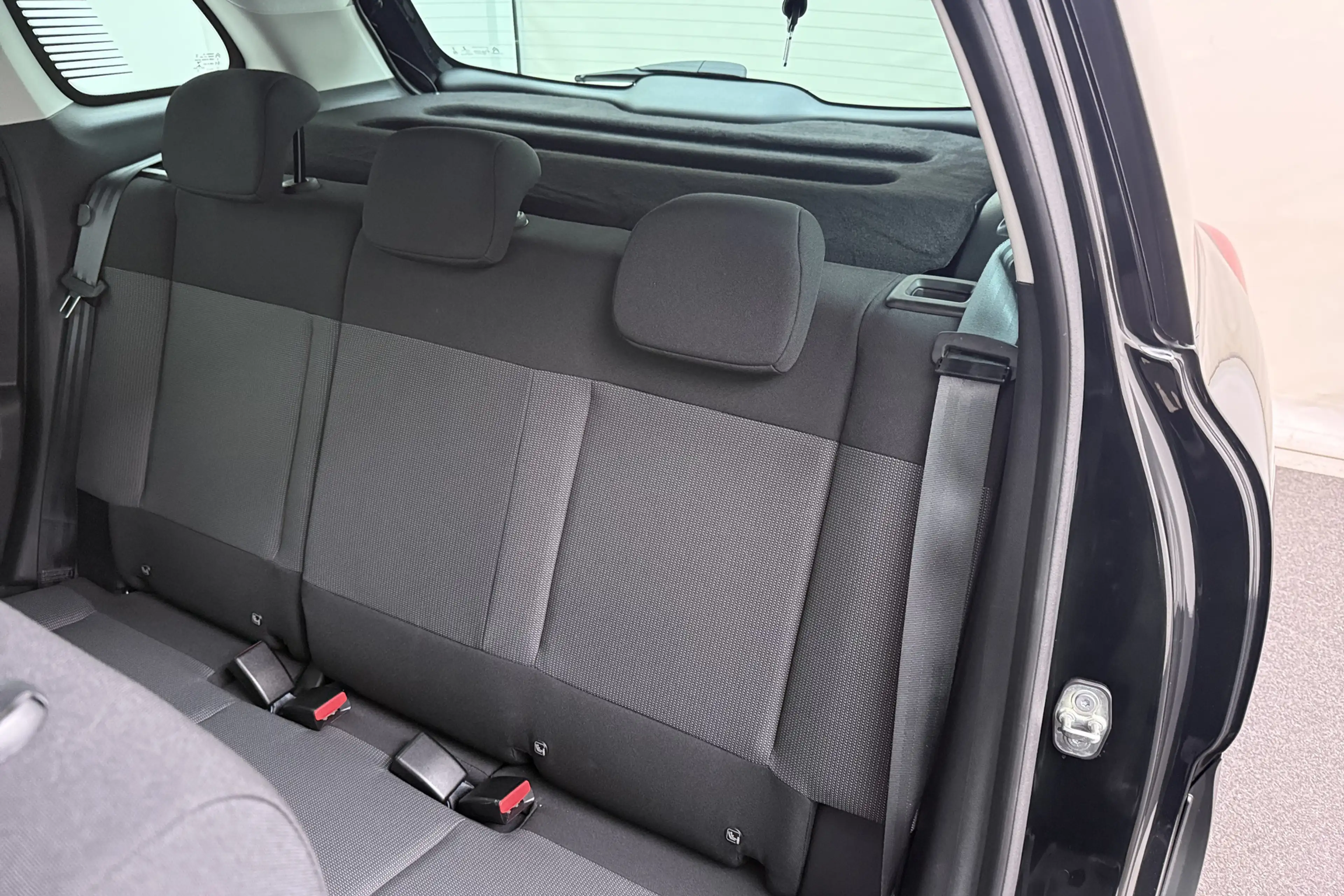Citroen C3 Aircross 1.2T 111 PK Black-Style Navi Carplay LED Privacy G — photo 11