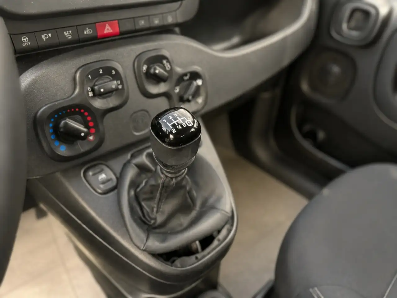 Fiat Panda 1.0 FireFly Hybrid, миниатюра 10