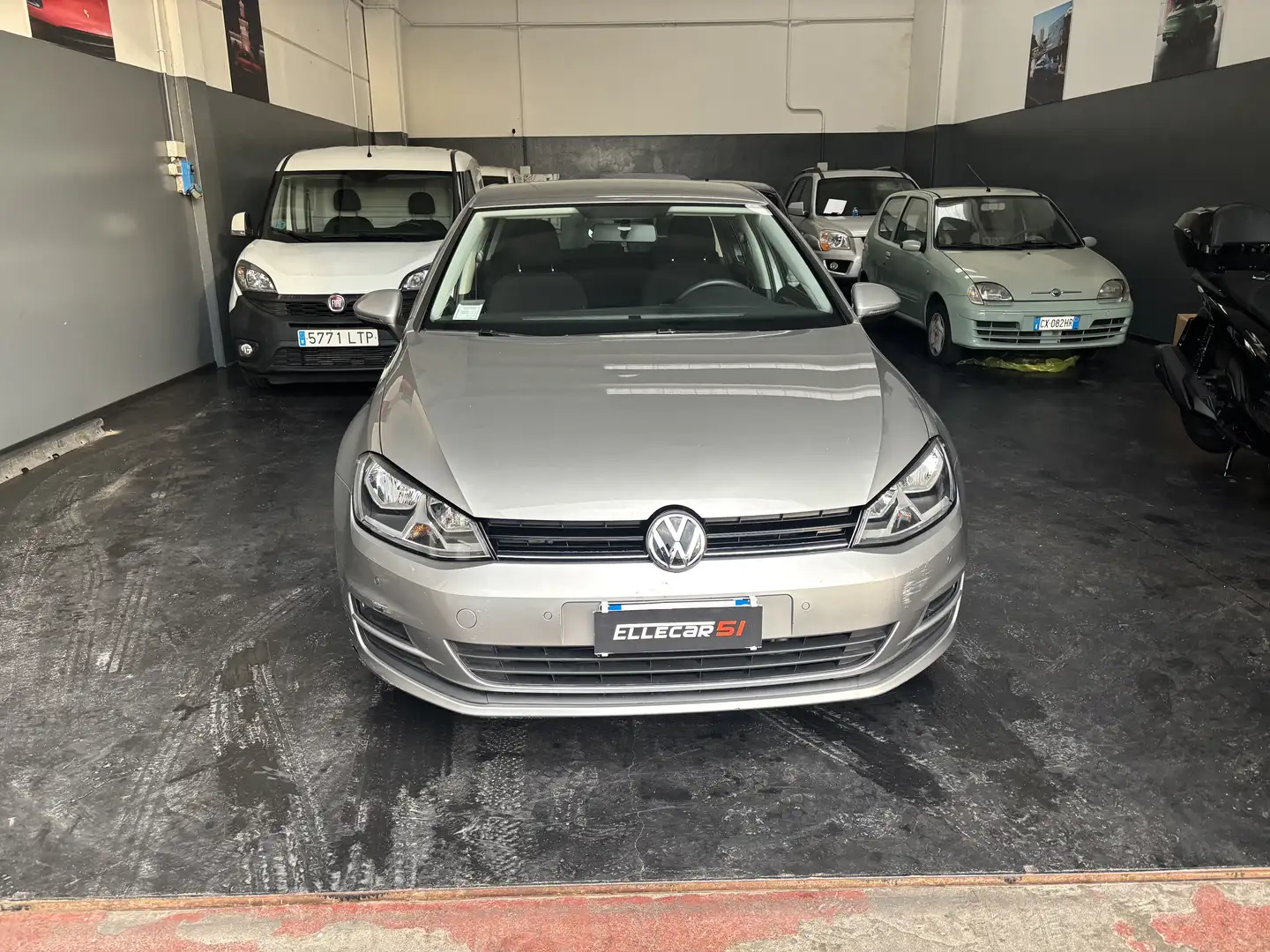 Volkswagen Golf 5p 1.2 tsi Trendline 85cv E6 - 1