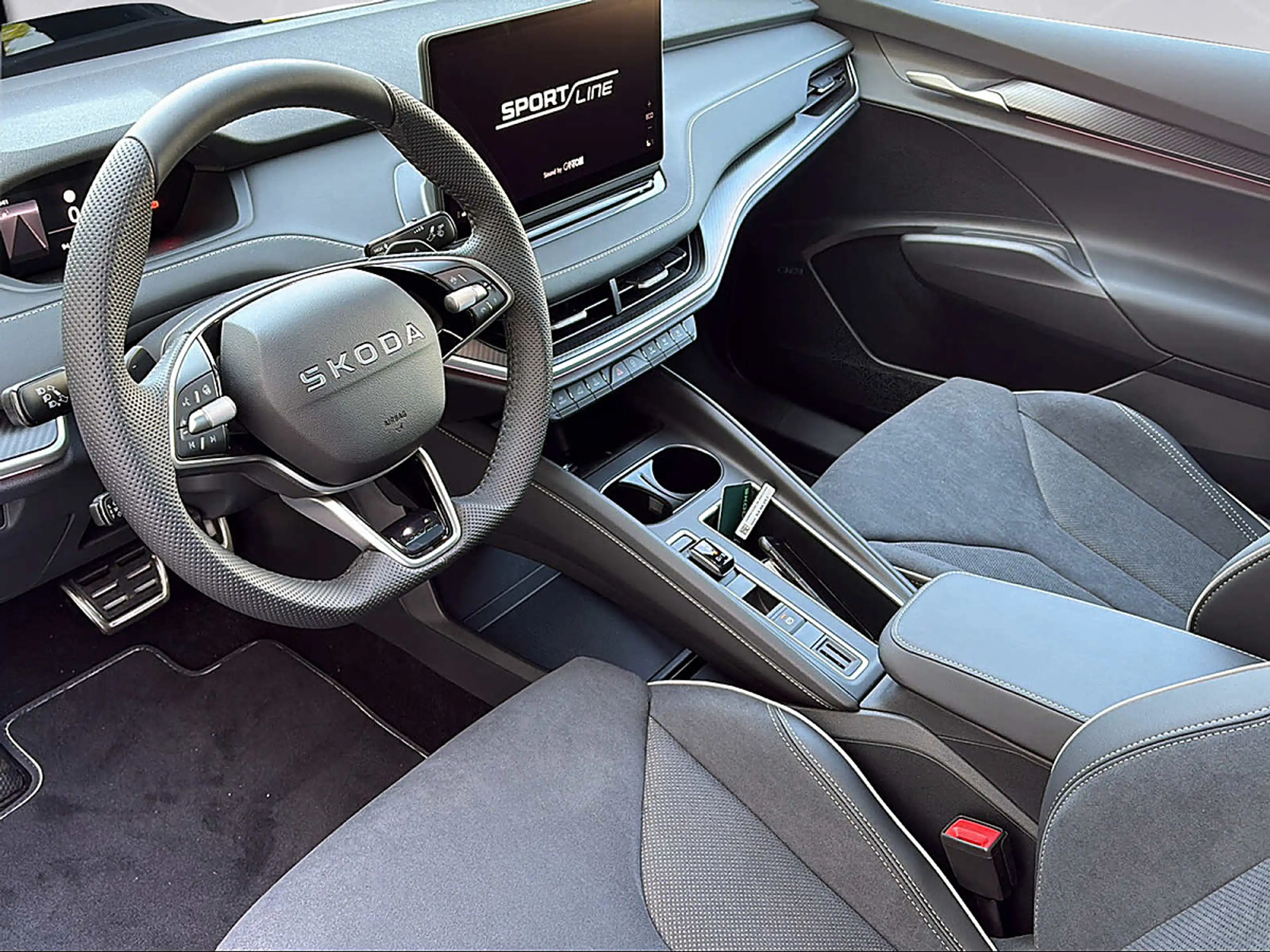 Skoda Enyaq Coupe 85 82kWh Sportline — photo 7