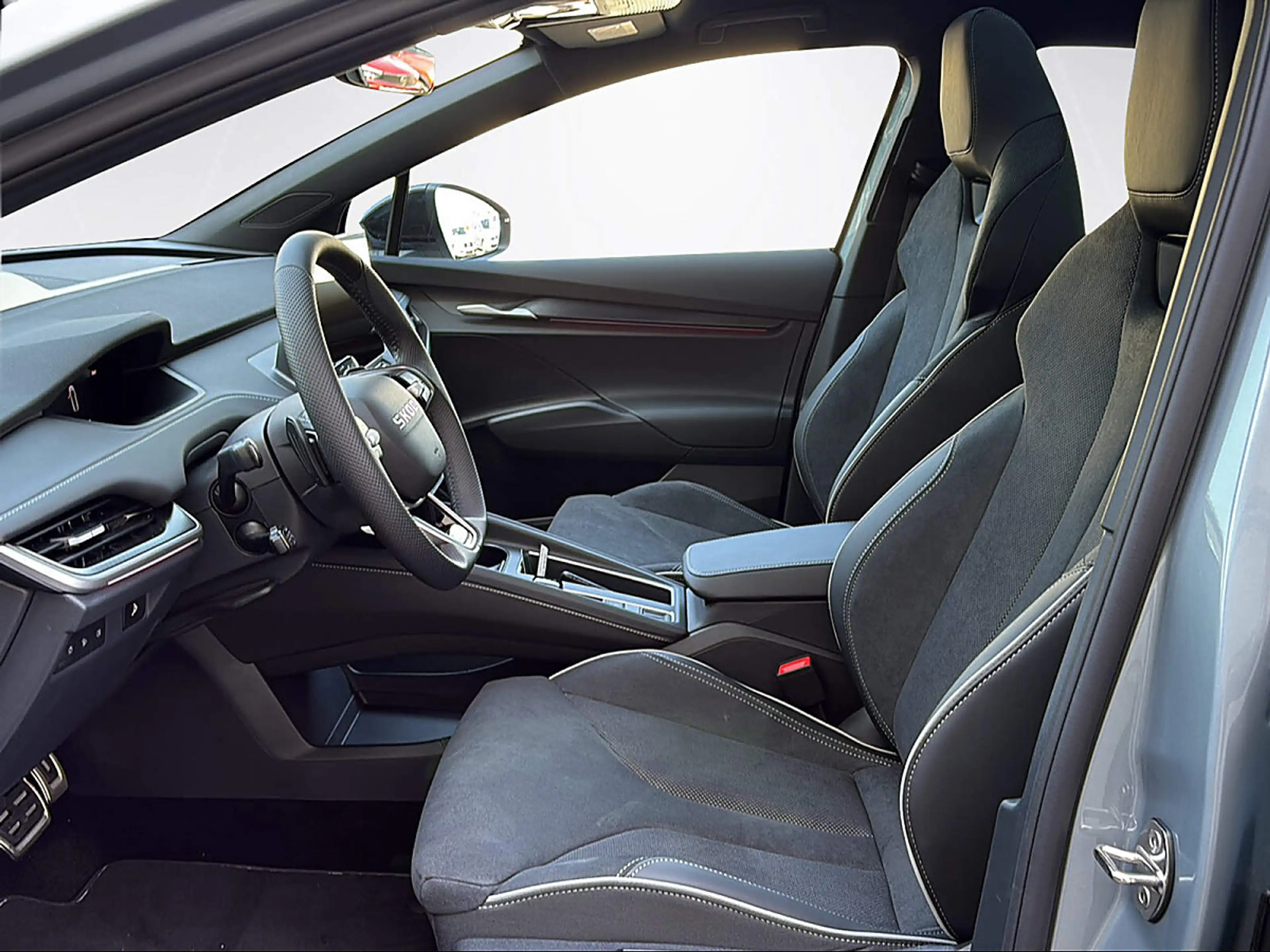 Skoda Enyaq Coupe 85 82kWh Sportline — photo 8