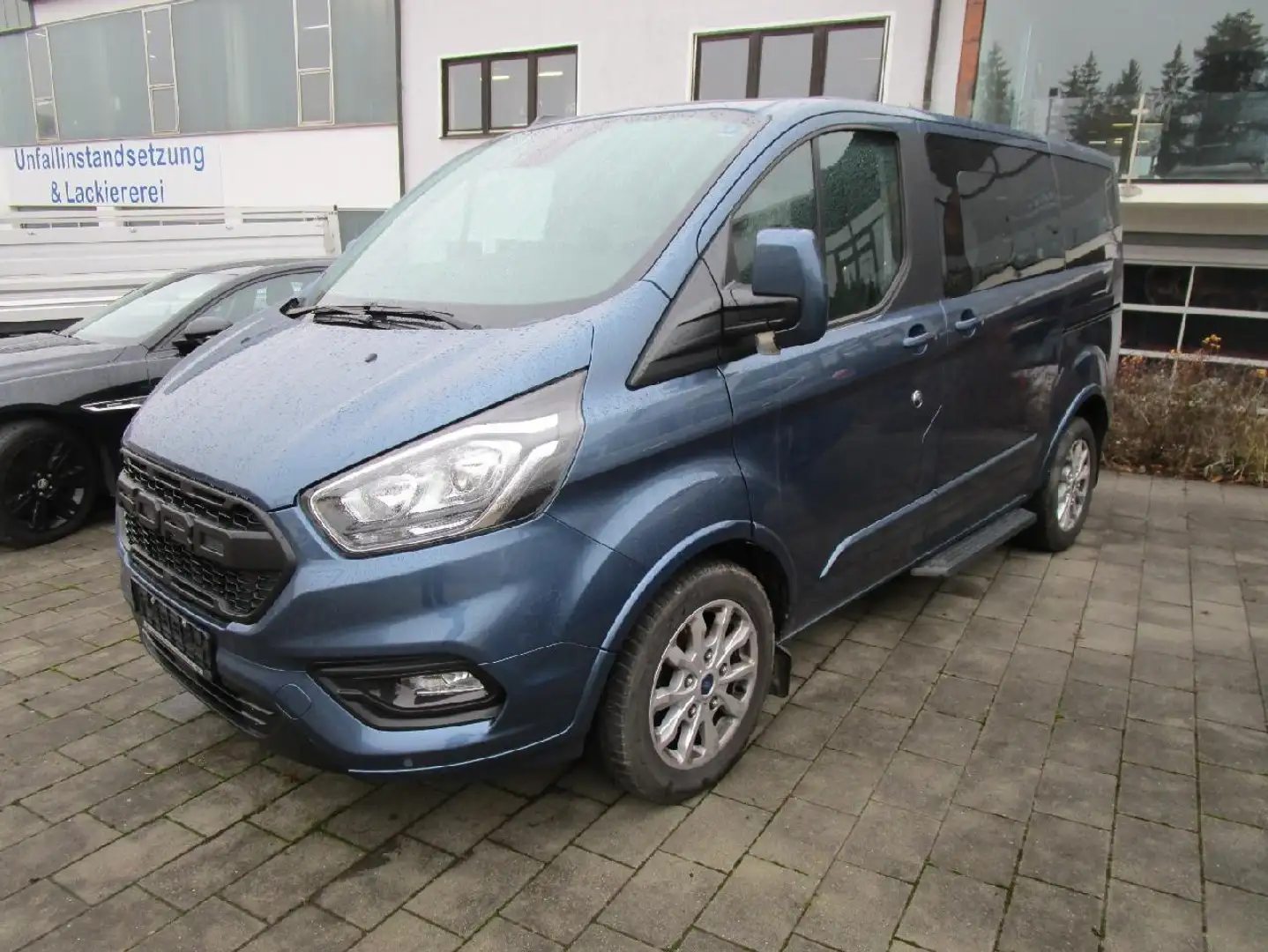 Ford Transit Custom 320 L1 Tourneo Custom Titanium Blau - 1