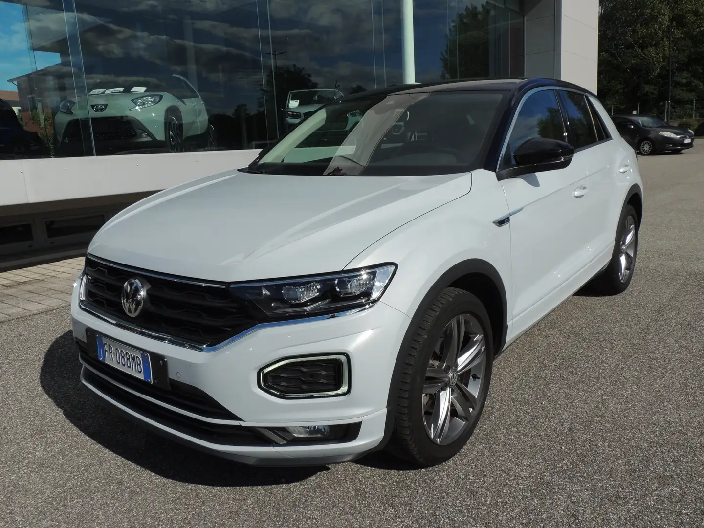 Volkswagen T-Roc 1.6 tdi R LINE Blanco - 1