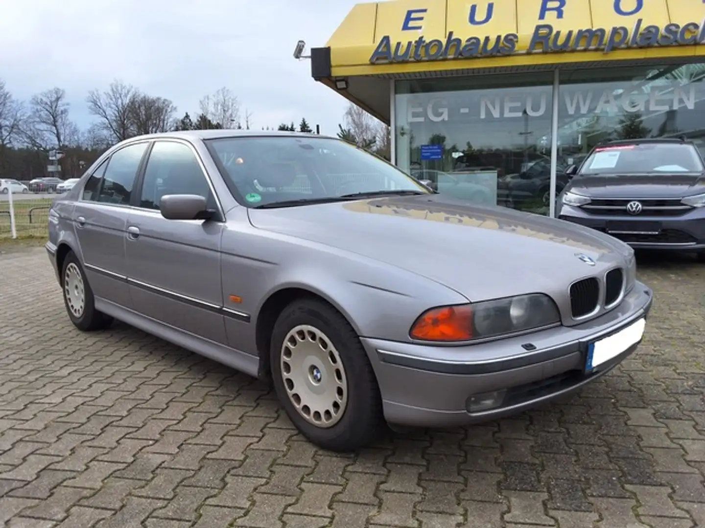 BMW 523 i Klimaaut.Xenon Sitzheiz.Alus. Anhängerk. Sommer Šedá - 2