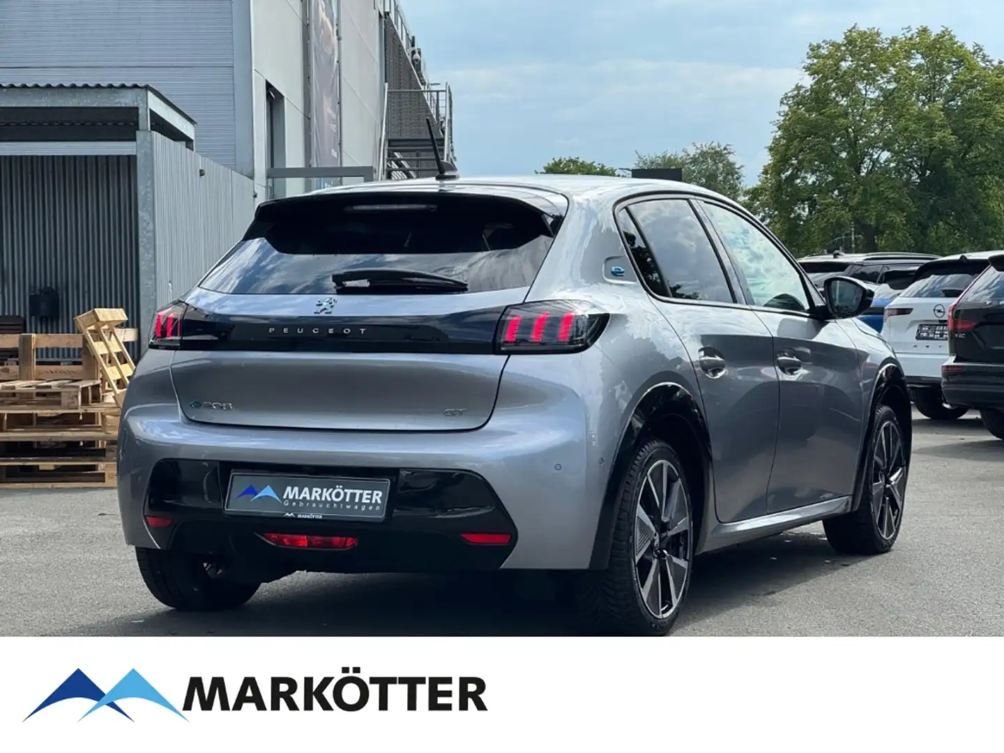 Peugeot 208 e-208 GT Pack Elektro 136 SHZ/NAV/CAM/ACC Grijs - 2