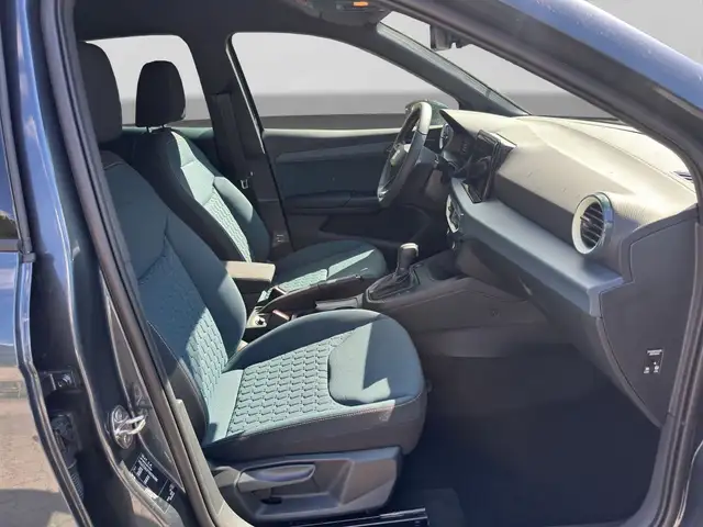 Seat Arona view 4