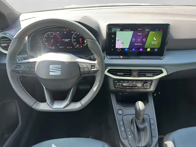 Seat Arona view 5