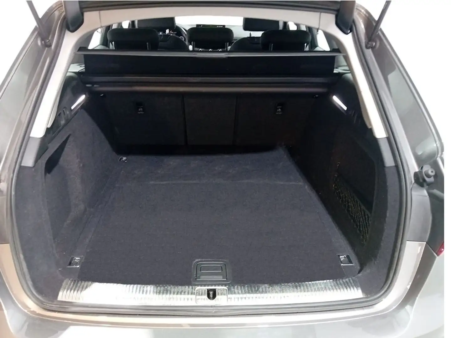 Audi A4 Avant Advanced 35 TDI 120kW S tronic Gris - 2