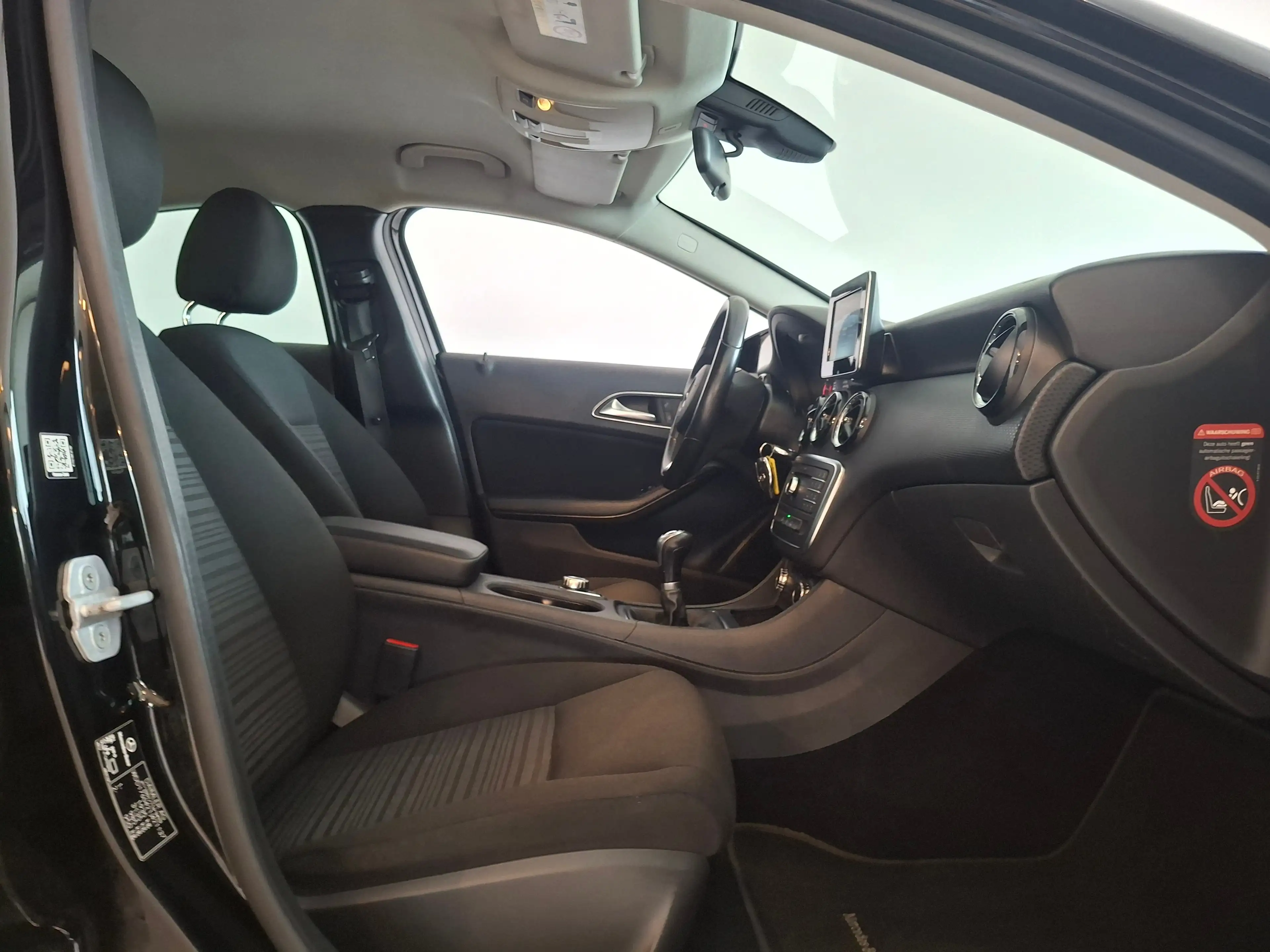 Mercedes-Benz A 180 Ambition NAVI PDC LMV — photo 6