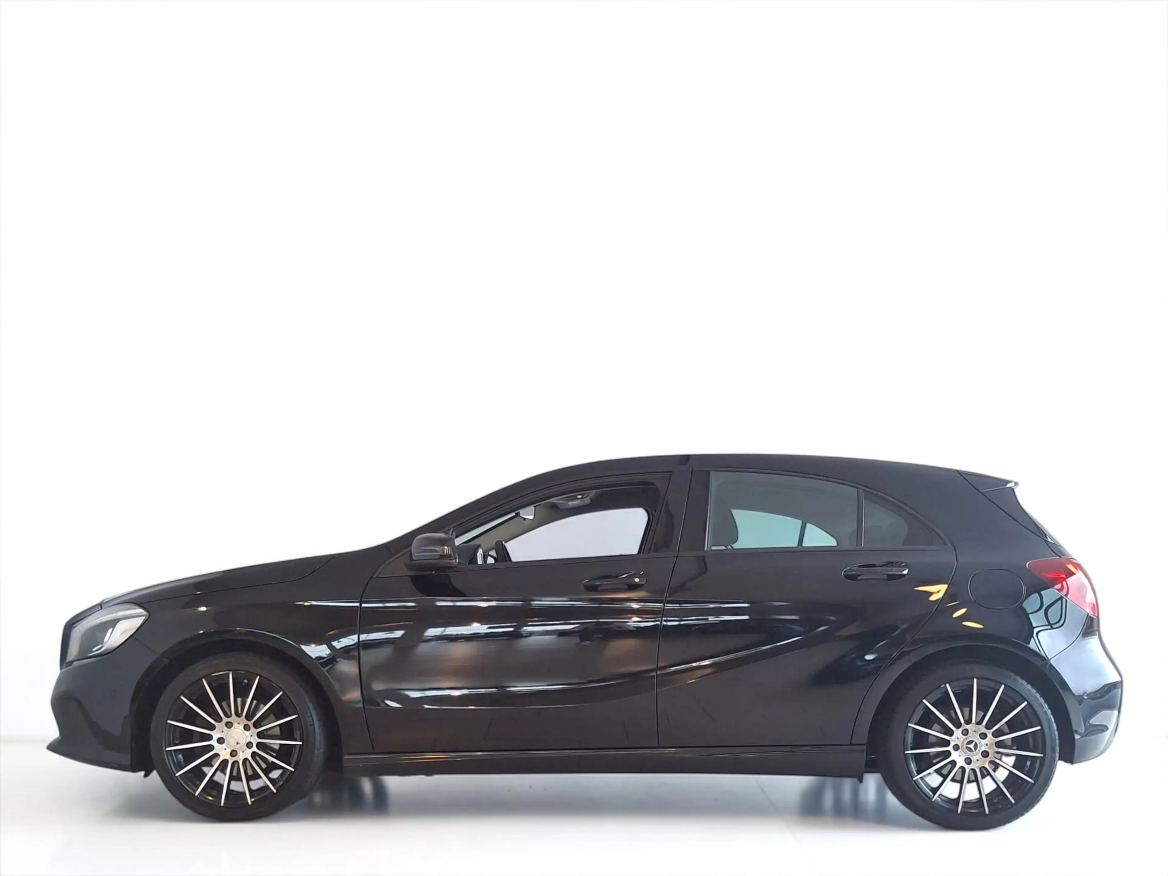 Mercedes-Benz A 180 Ambition NAVI PDC LMV — photo 5