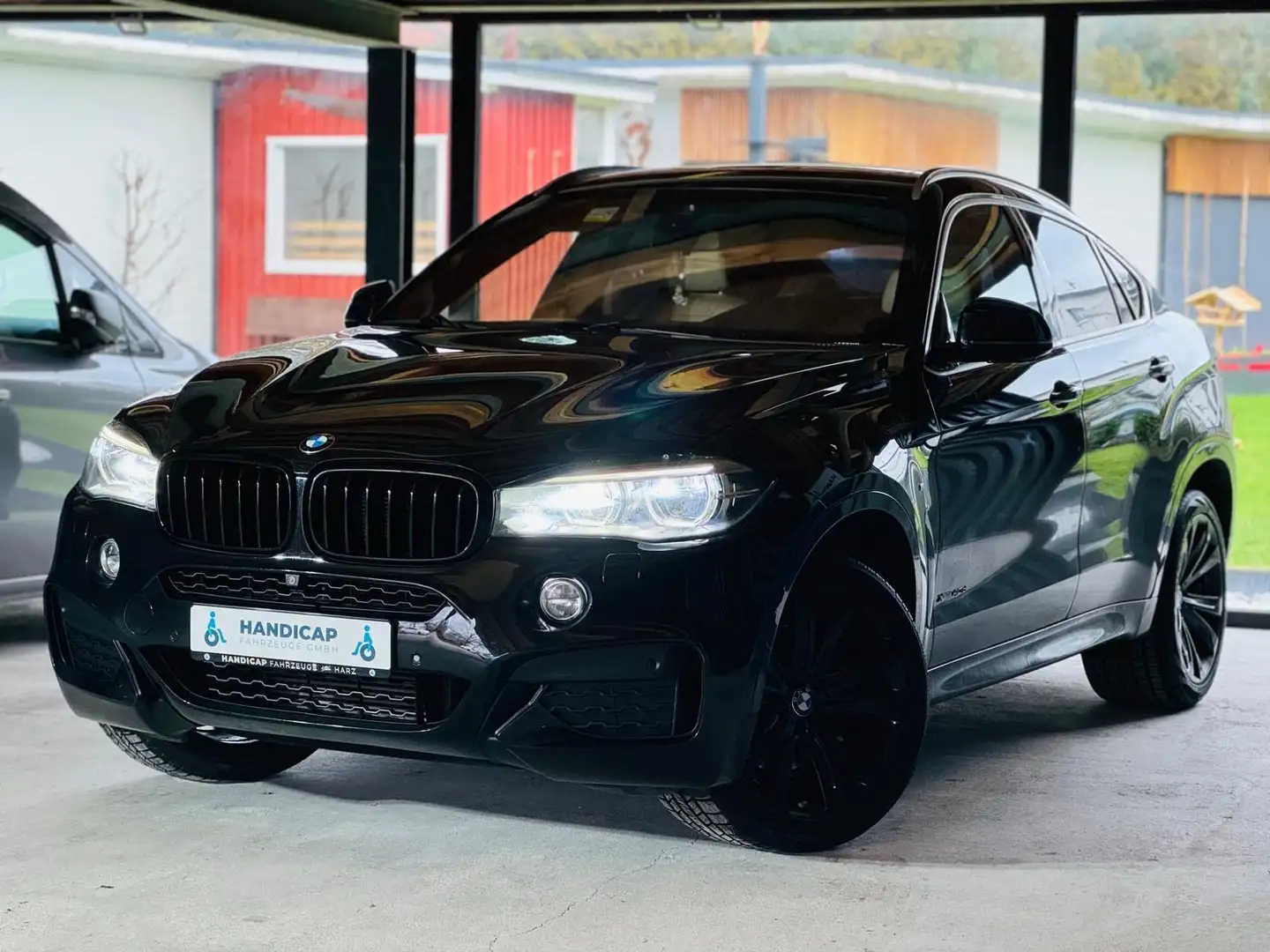 BMW X6 Baureihe X6 xDrive 40 d M-Paket Schwarz - 1