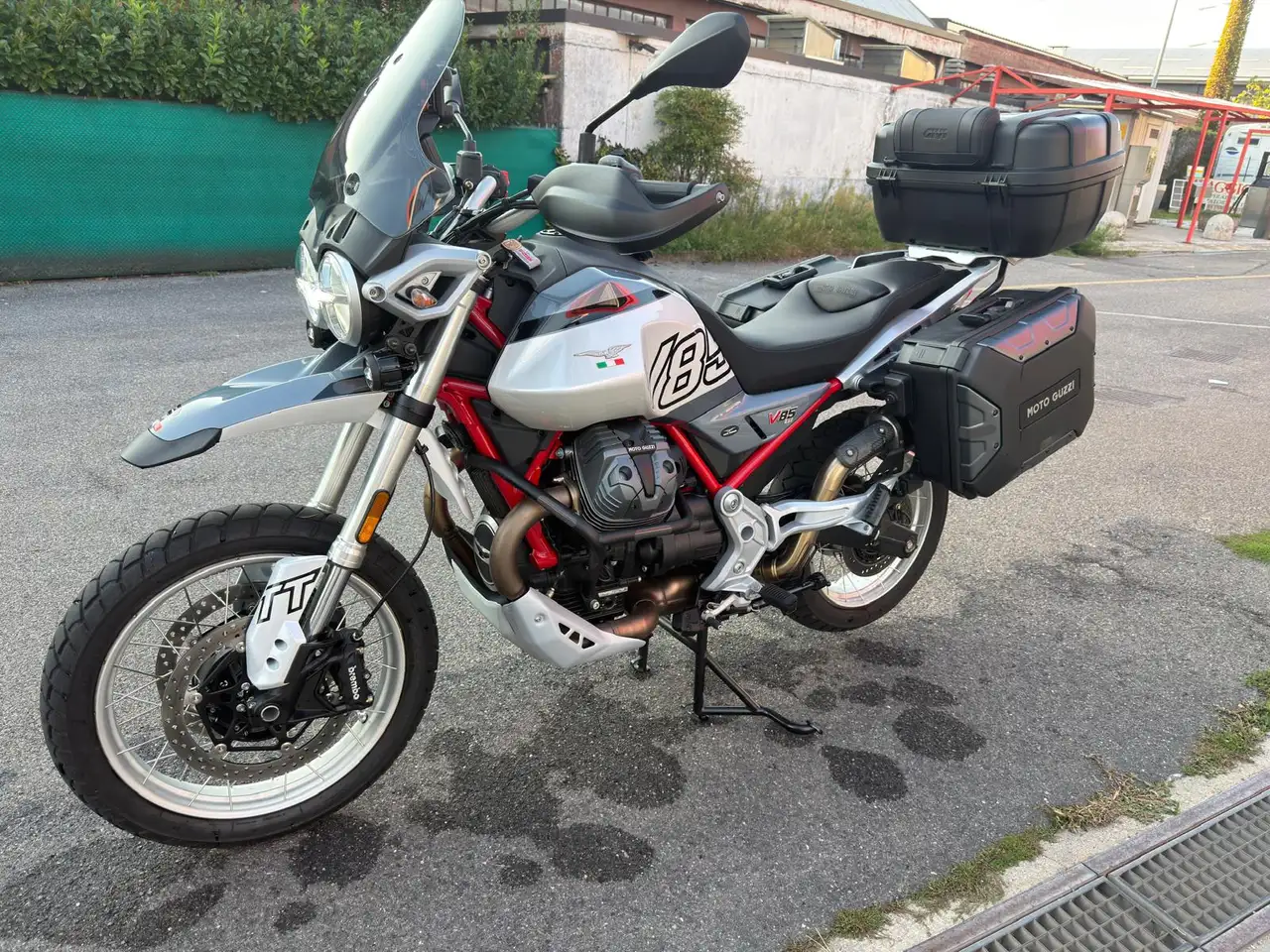 Moto Guzzi V 85 TT