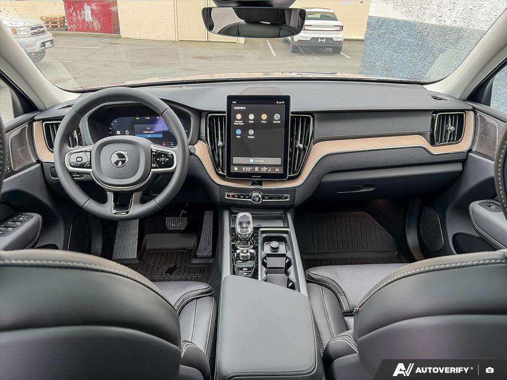 2026 Volvo XC60 T8 AWD Ultra Dark Theme thumb 24