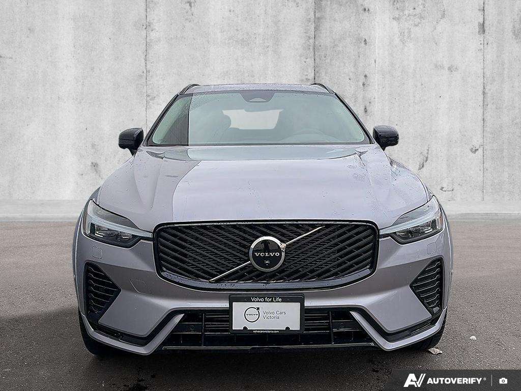 2026 Volvo XC60 T8 AWD Ultra Dark Theme alt 2