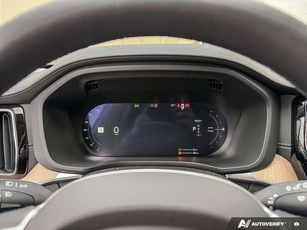 2026 Volvo XC60 T8 AWD Ultra Dark Theme thumb 15
