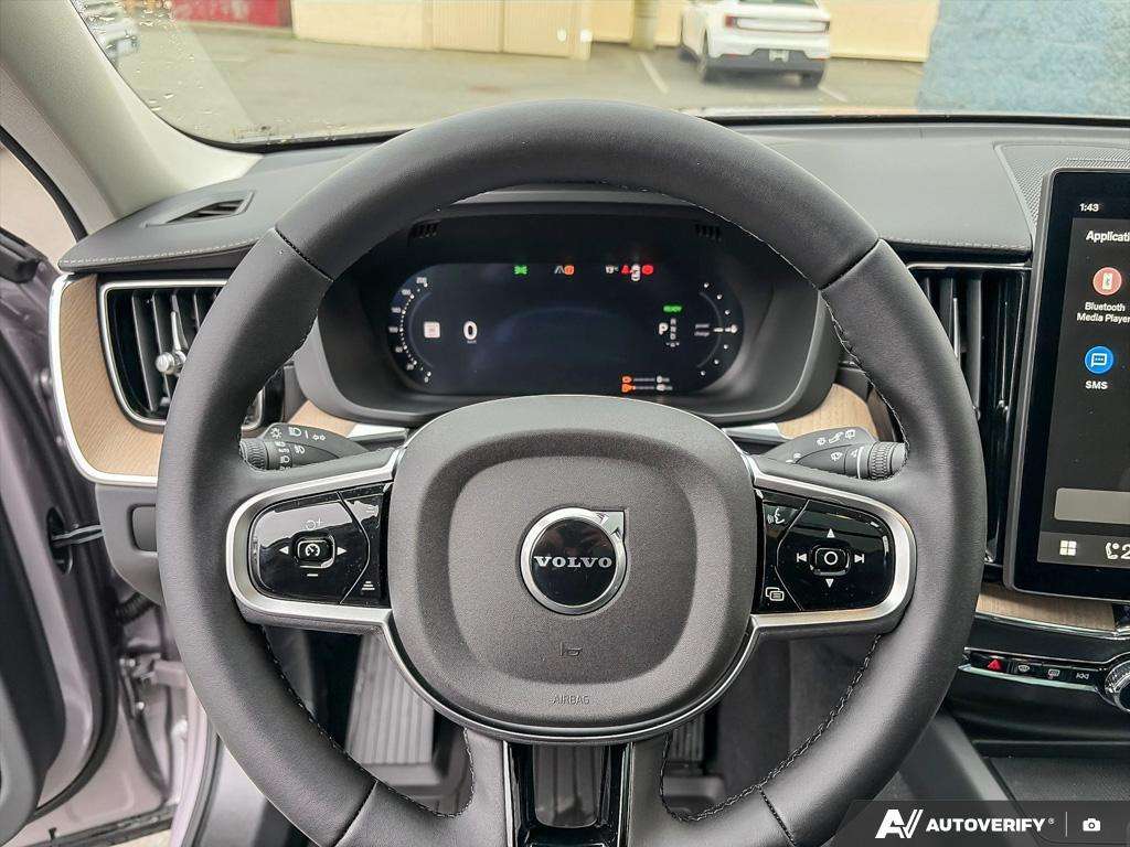 2026 Volvo XC60 T8 AWD Ultra Dark Theme thumb 14