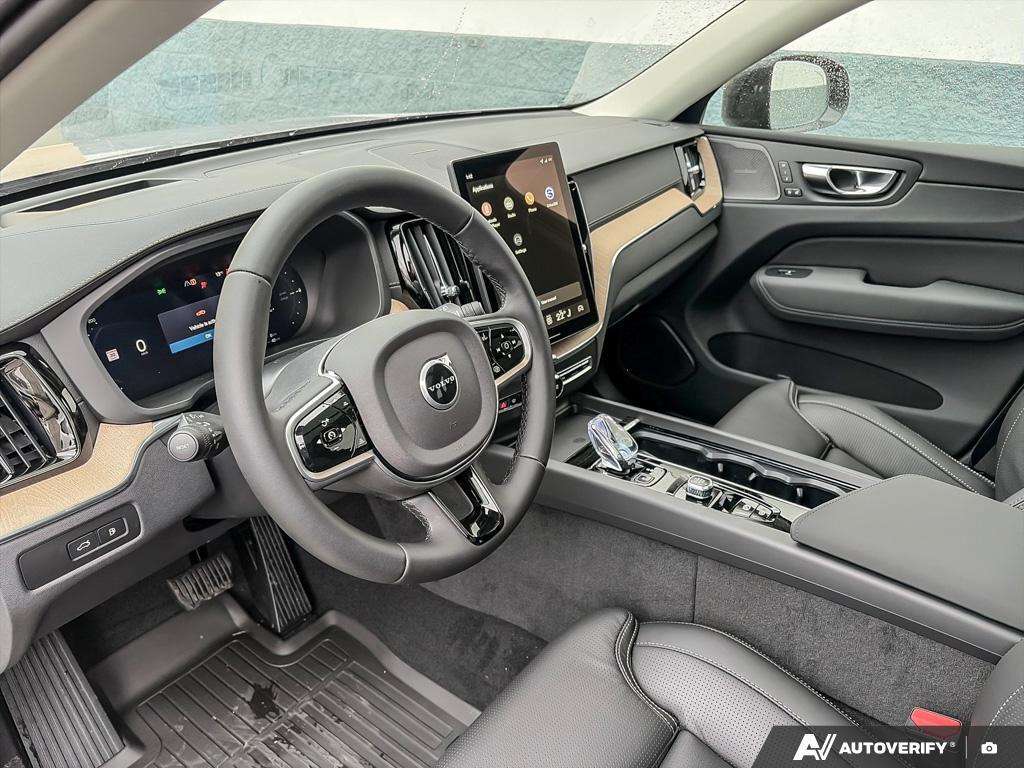 2026 Volvo XC60 T8 AWD Ultra Dark Theme thumb 13