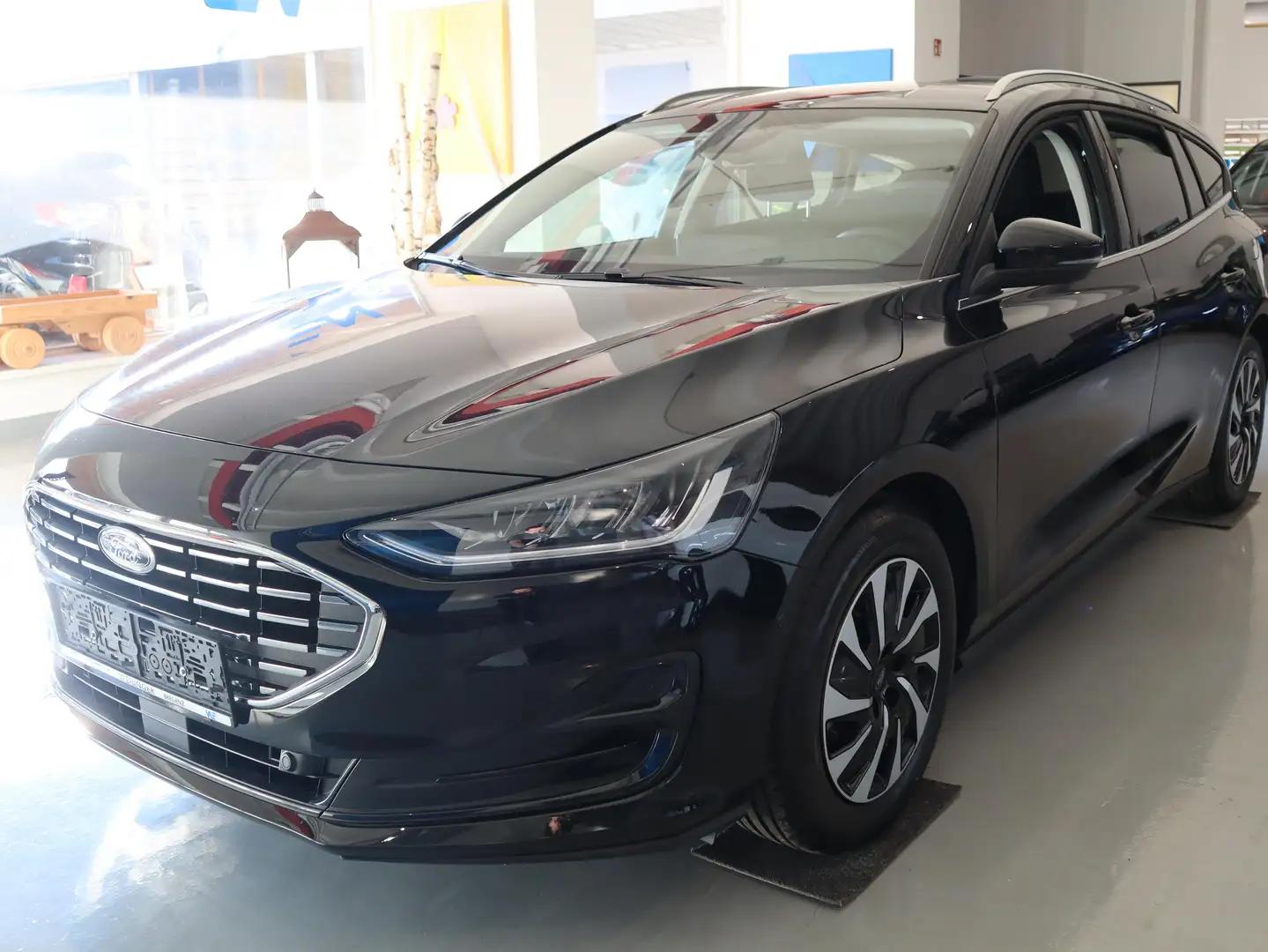 Ford Focus Titanium Edition Turnier Schwarz - 2