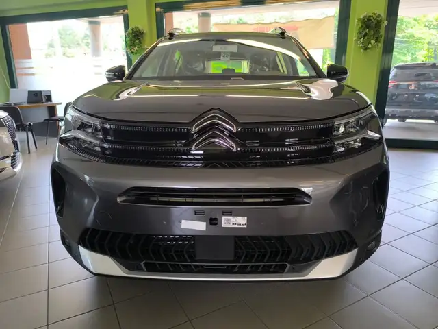 Citroen C5 Aircross view 3