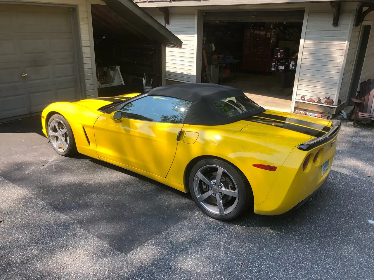 Chevrolet Corvette снимка Chevrolet Corvette