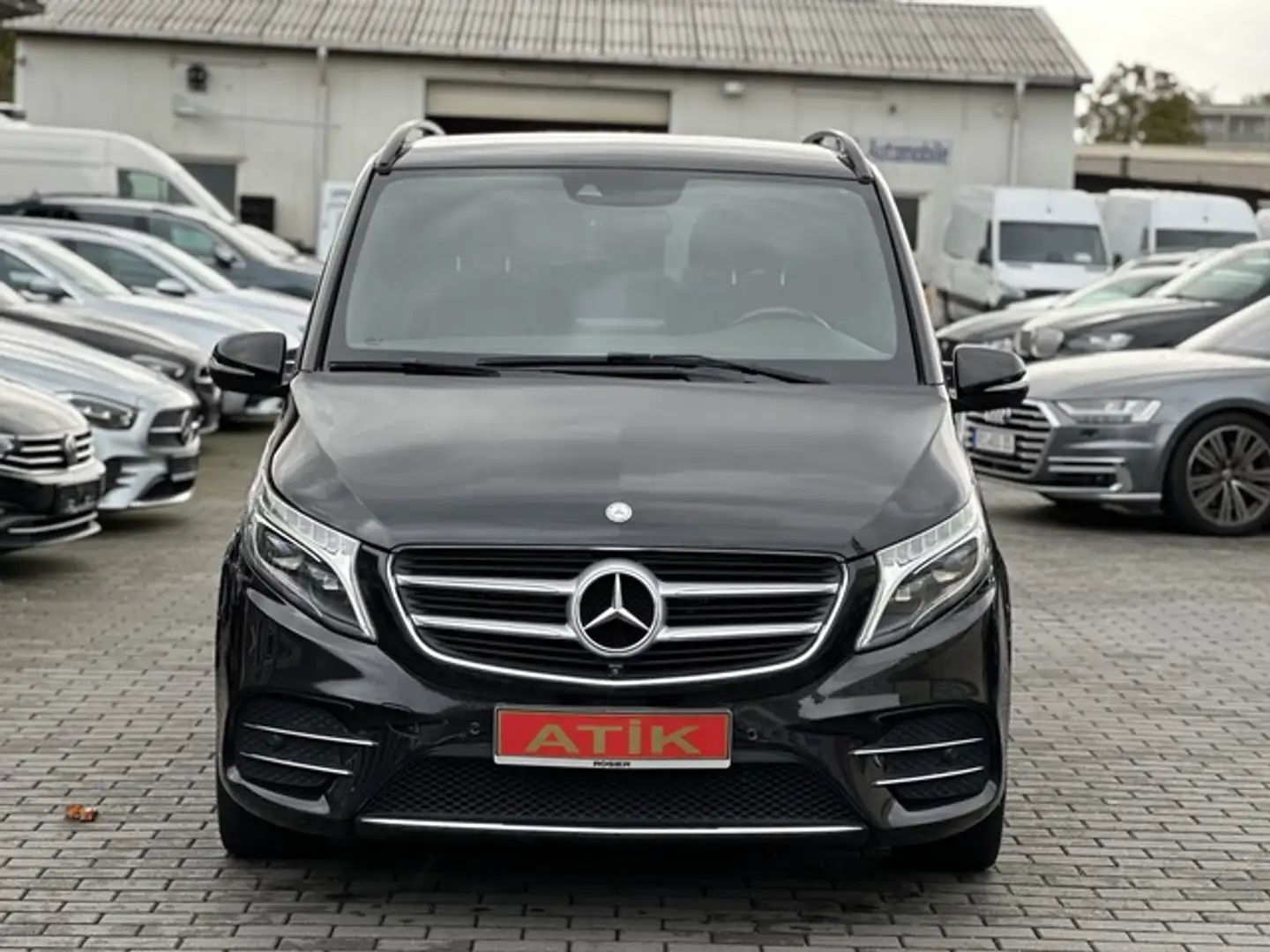 Mercedes-Benz V 250 d AMG L PANO LED TOTWINKEL BURMESTER Noir - 2