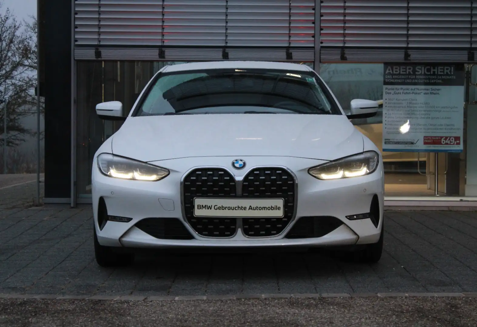 BMW 420 d xDrive Coupe AHK LED Cam Live Memory Tempo Weiß - 2