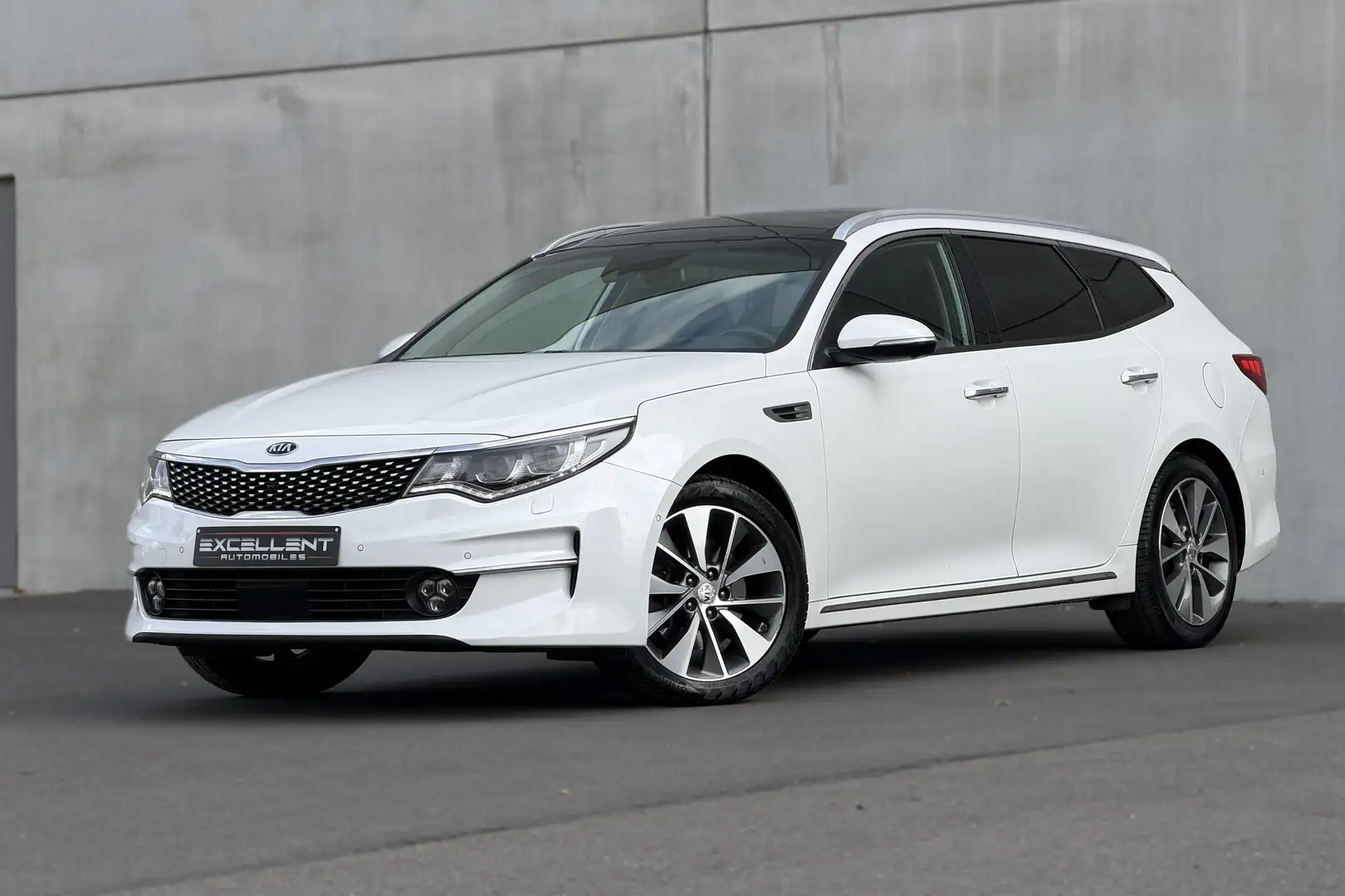 Kia Optima SW 1.7 CRDi/BOITE AUTO/FULL OPTION/GARANTIE 12 M Blanc - 1
