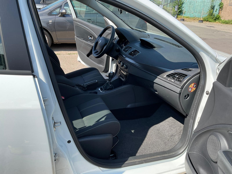 Renault Megane Authentique | HU&AU neu | 2 Vorbesitzer | Start-Stop | Klimaanlage — photo 13