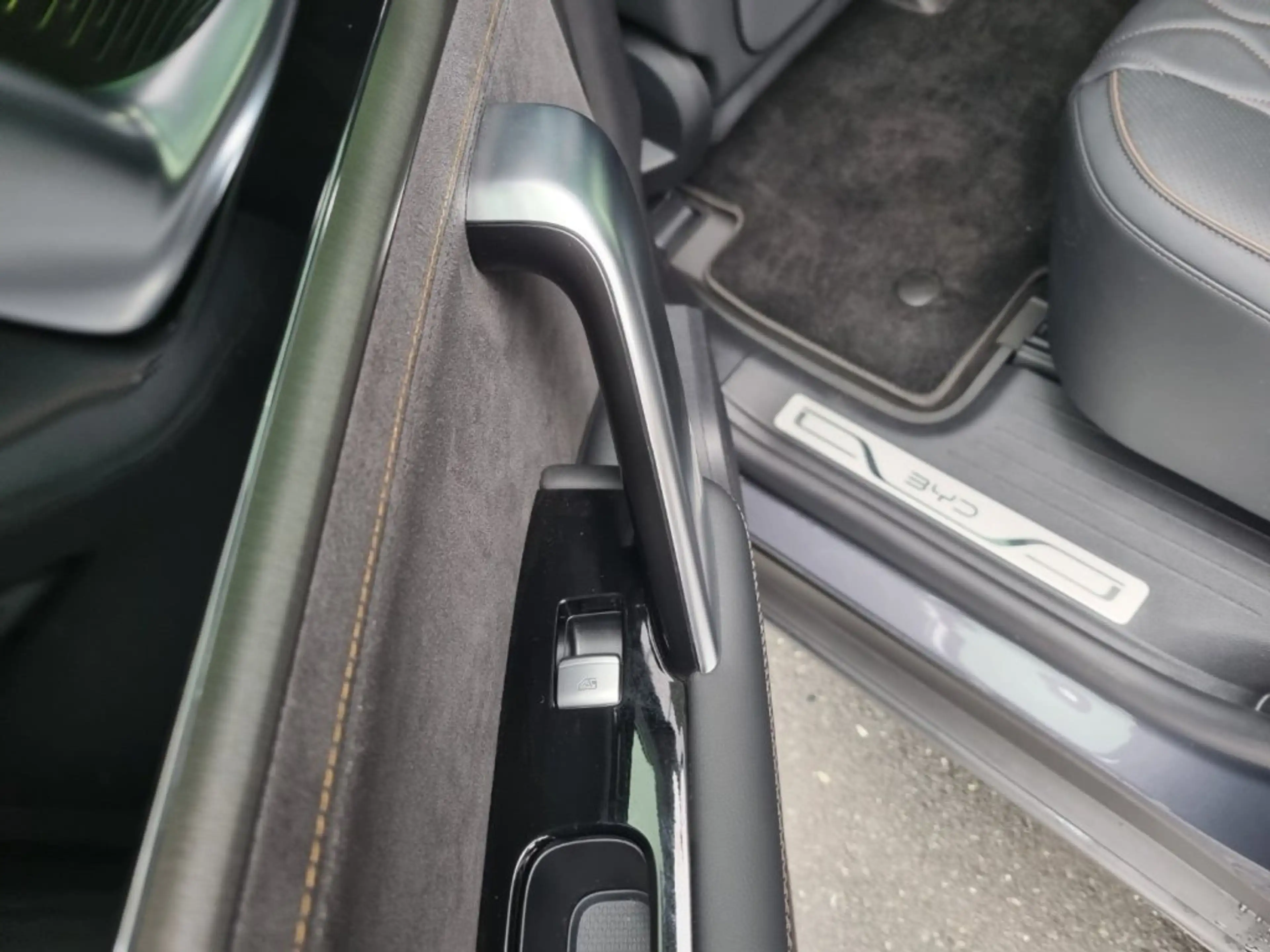 BYD Tang NEW TANG Flagship 4WD — photo 13