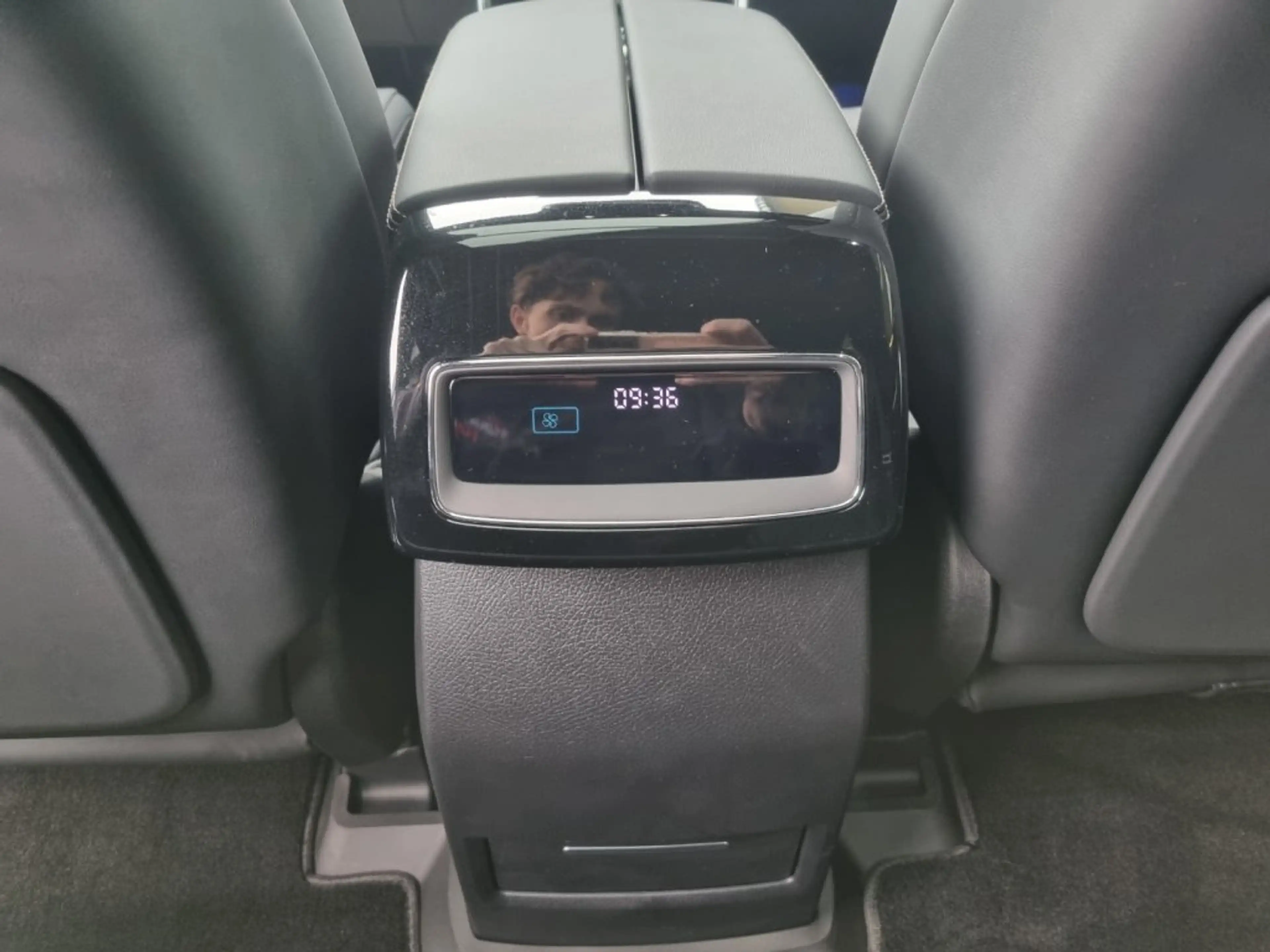 BYD Tang NEW TANG Flagship 4WD — photo 15