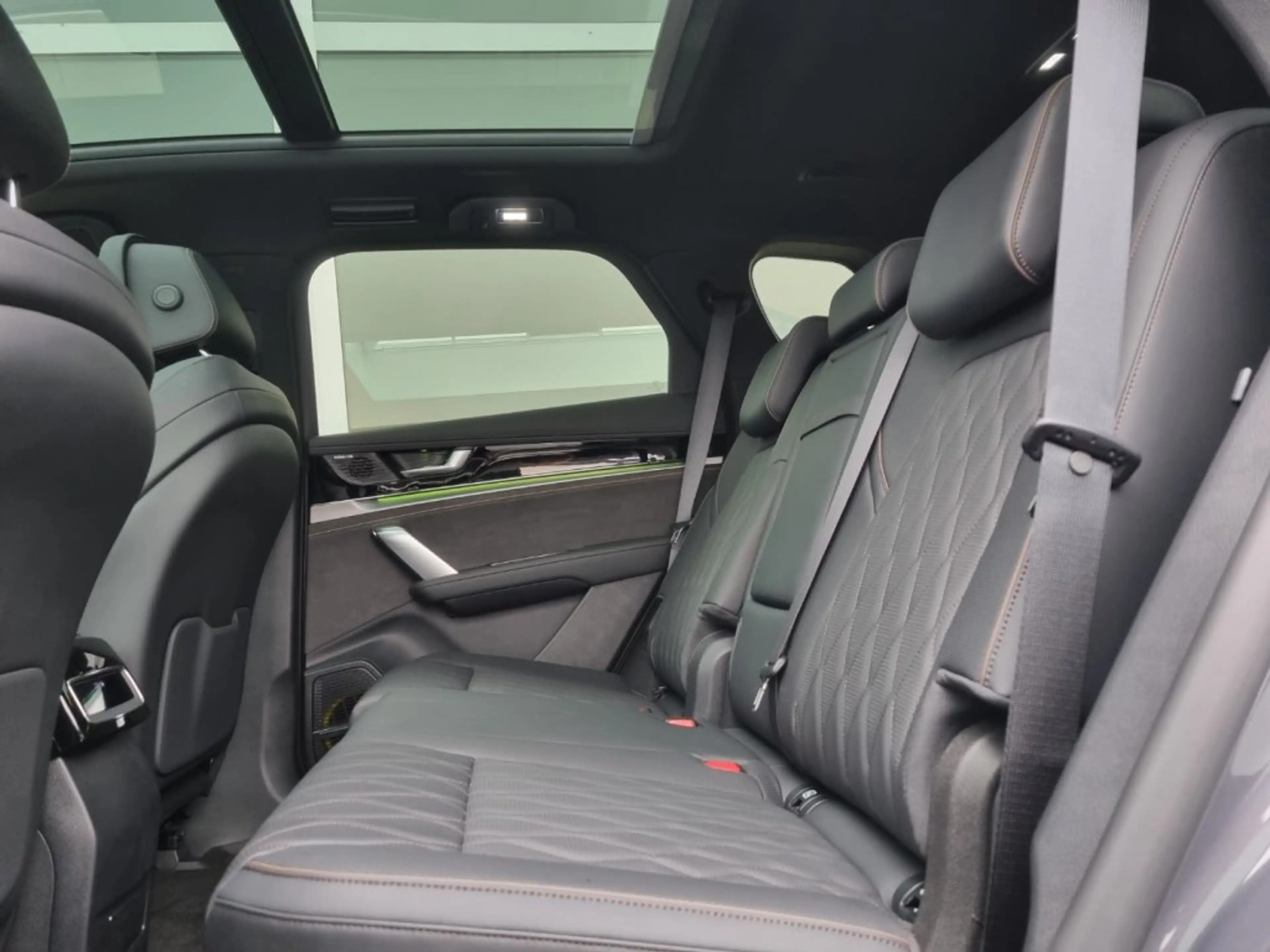 BYD Tang NEW TANG Flagship 4WD — photo 14