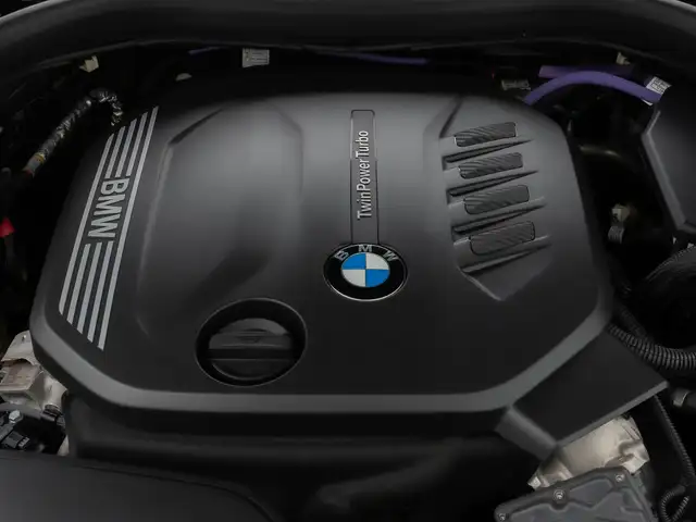 BMW 5 Series view 15
