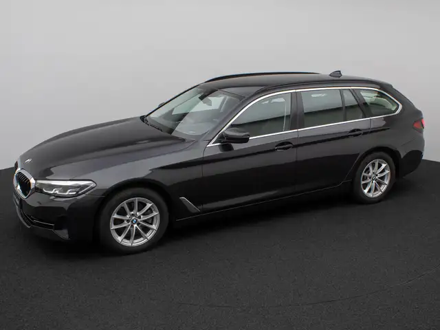 BMW 5 Series view 12