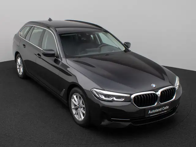 BMW 5 Series view 3