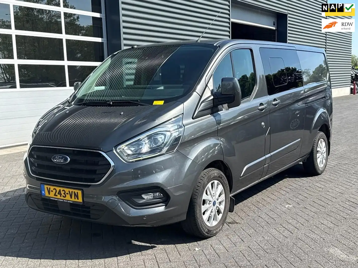 Ford Transit Custom 320 2.0 TDCI L2H1 Limited DC, navi, camera - 1