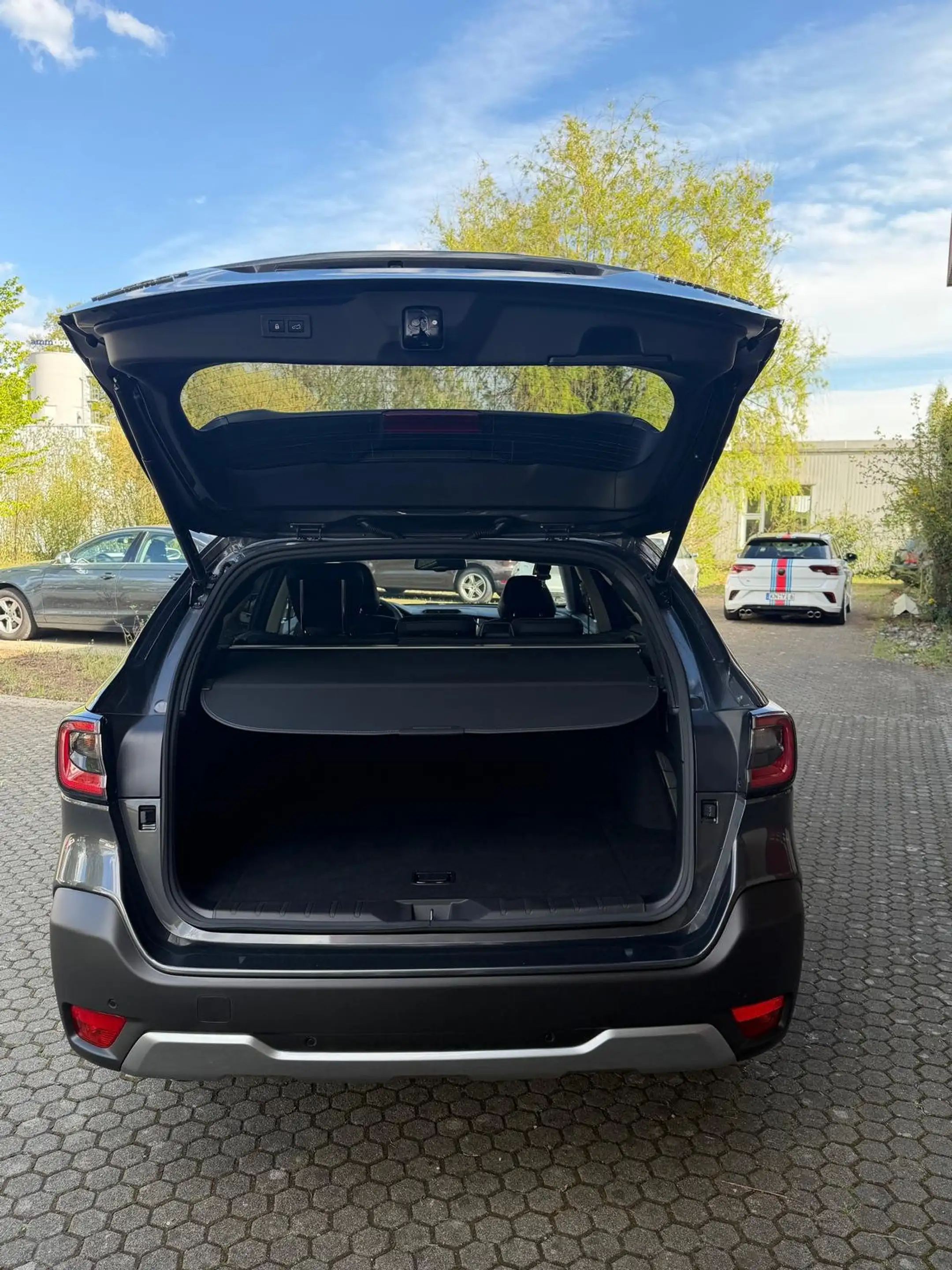 Subaru OUTBACK Platinum — photo 4