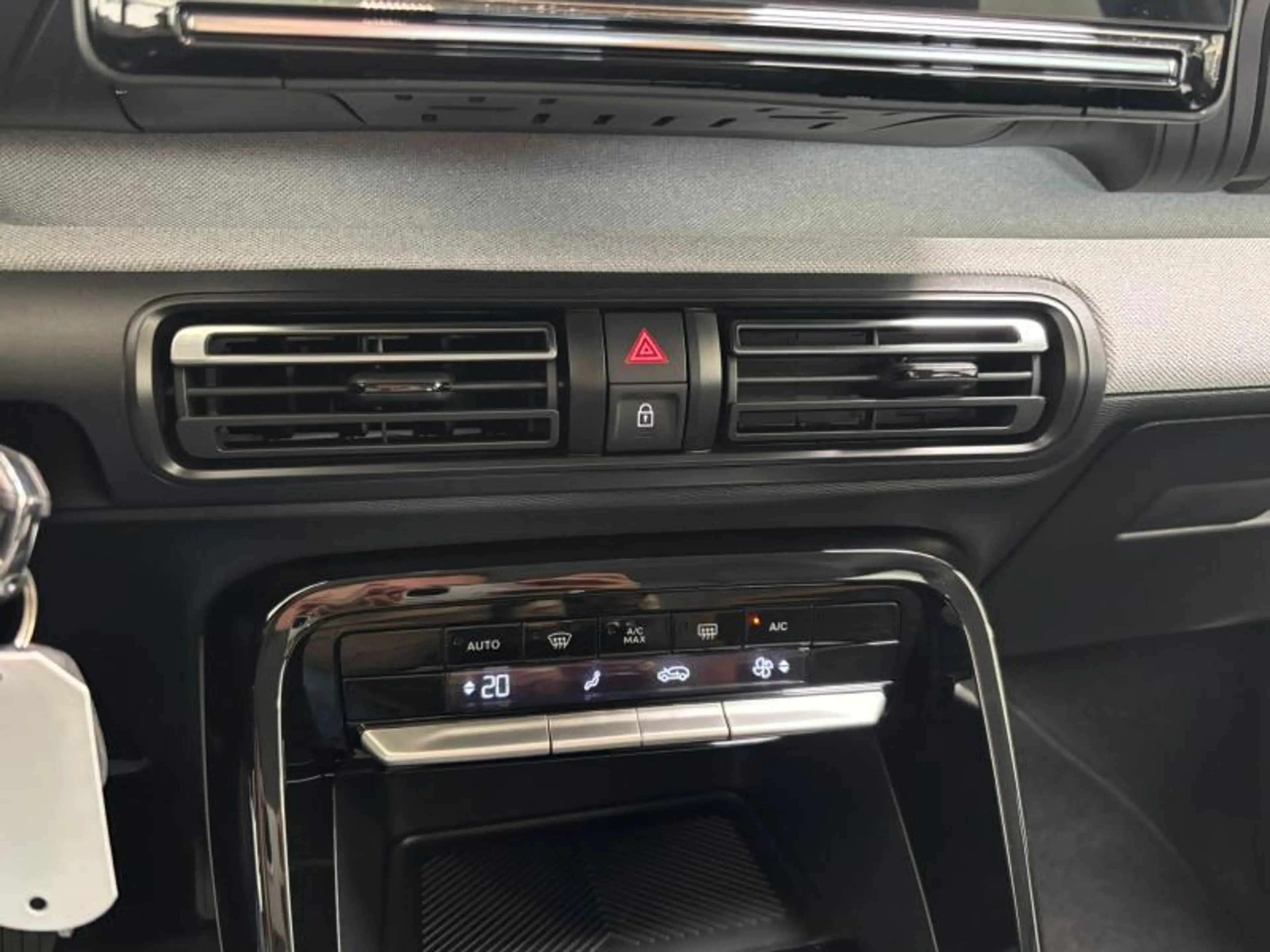 Citroen C3 Aircross Plus 1.2 Turbo Man.6 — photo 13