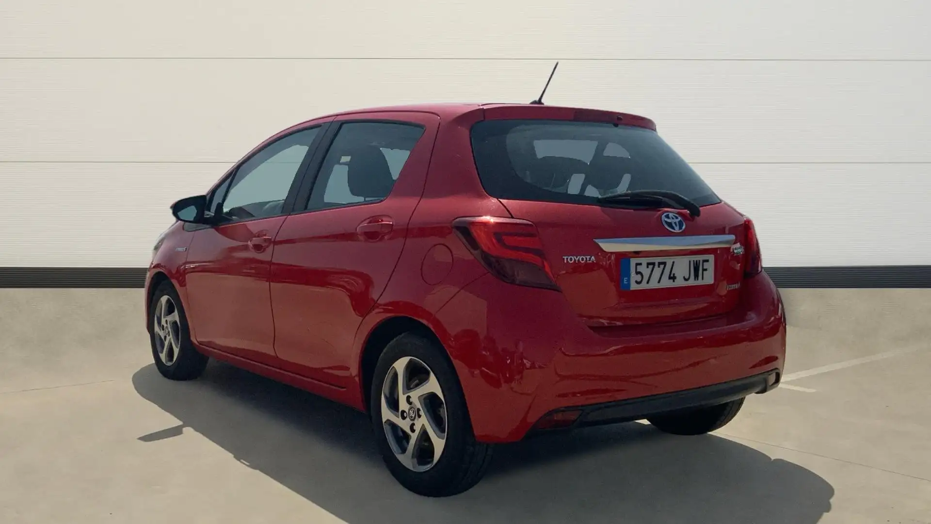 Toyota Yaris 100H 1.5 Advance - 2