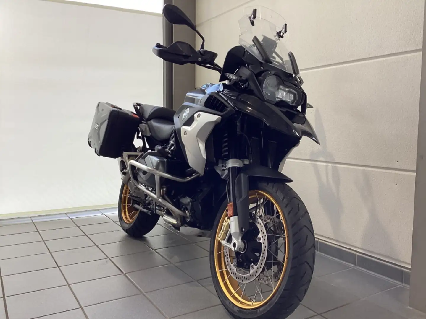 BMW R 1250 GS Exclusive Satz Variokoffer schwarz, LED-Tagfahrlic Černá - 2