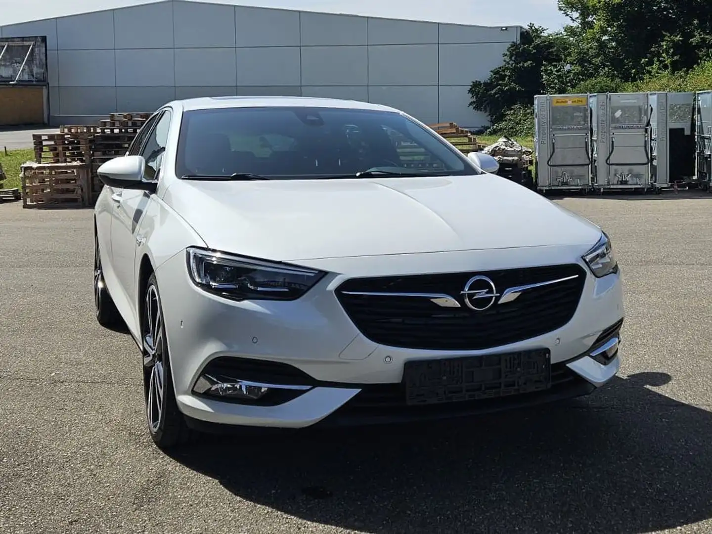 Opel Insignia Dynamic Weiß - 1