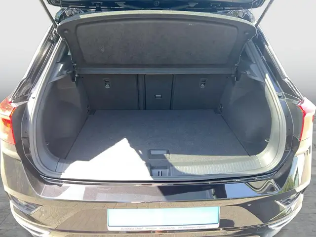 Volkswagen T-Roc view 13