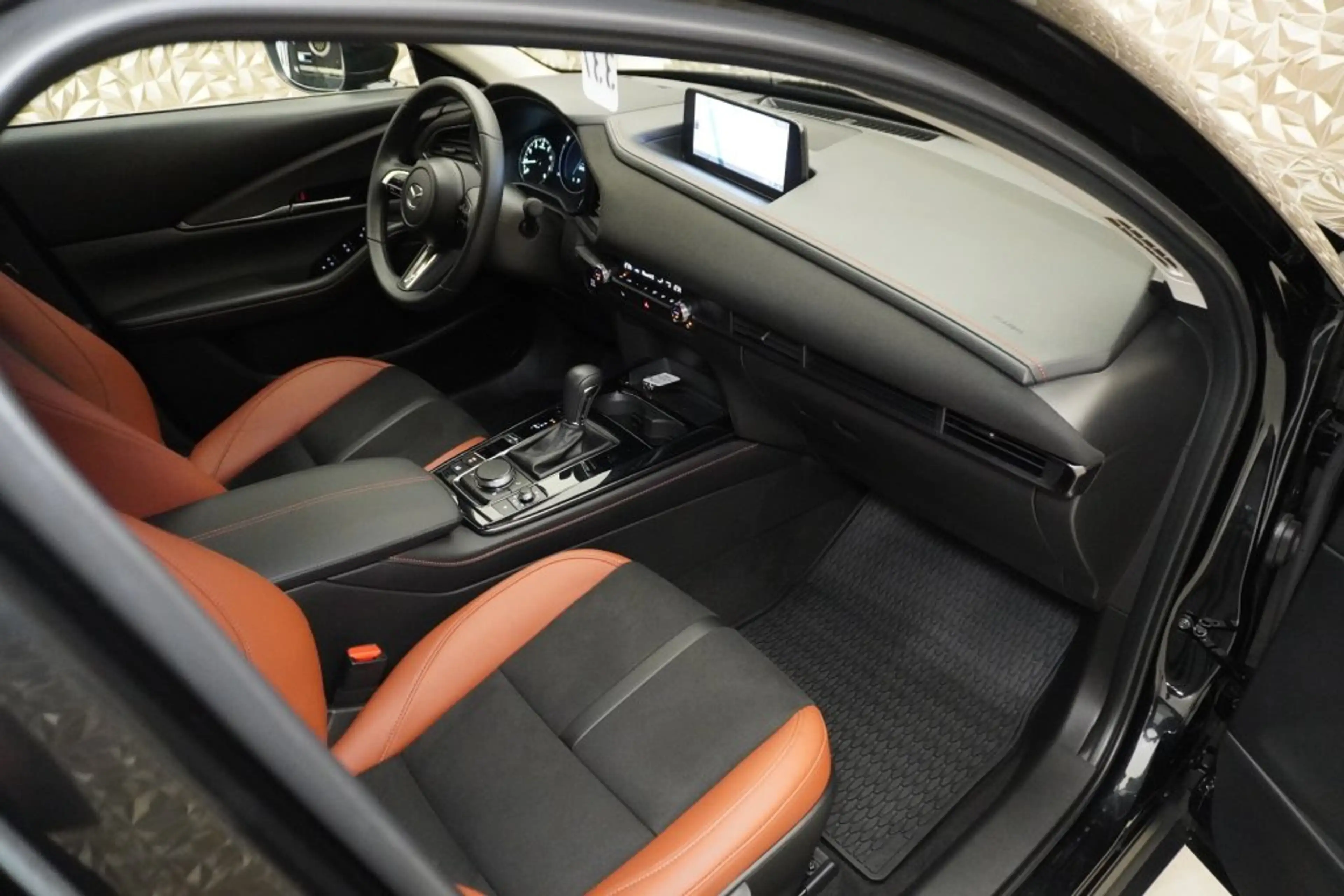 Mazda 2 CX 30 , 2.5 e-SKYACTIV-G 140 M Hybrid, Nagisa 2WD — photo 13