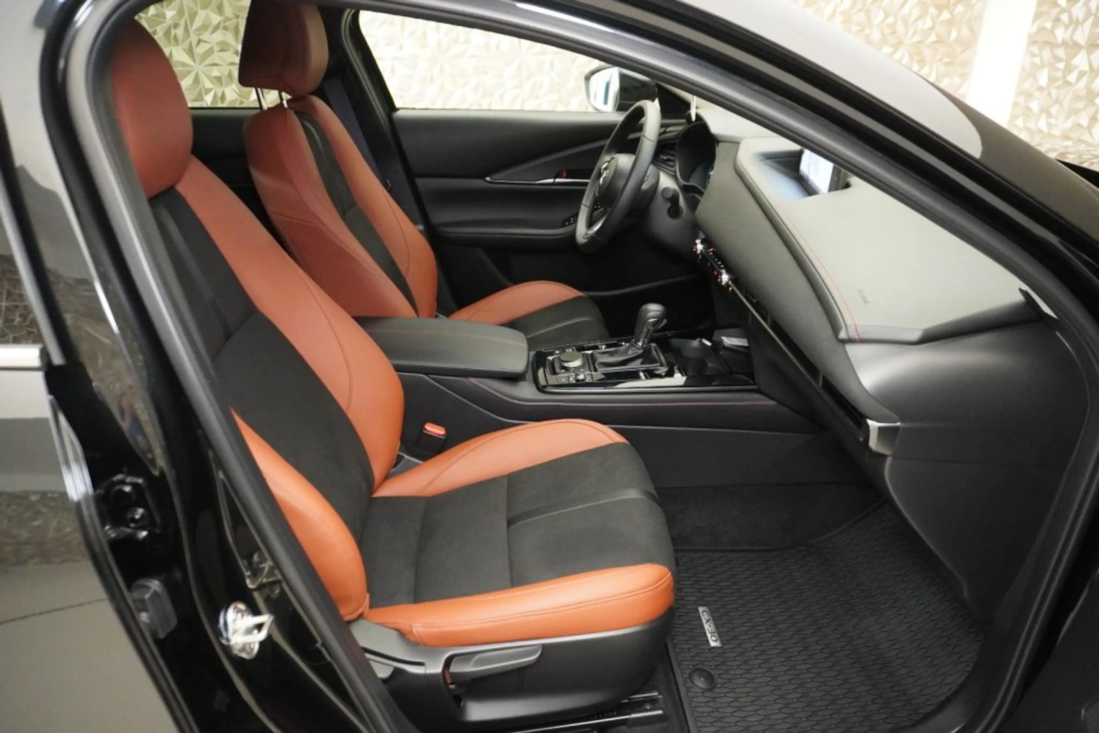 Mazda 2 CX 30 , 2.5 e-SKYACTIV-G 140 M Hybrid, Nagisa 2WD — photo 12