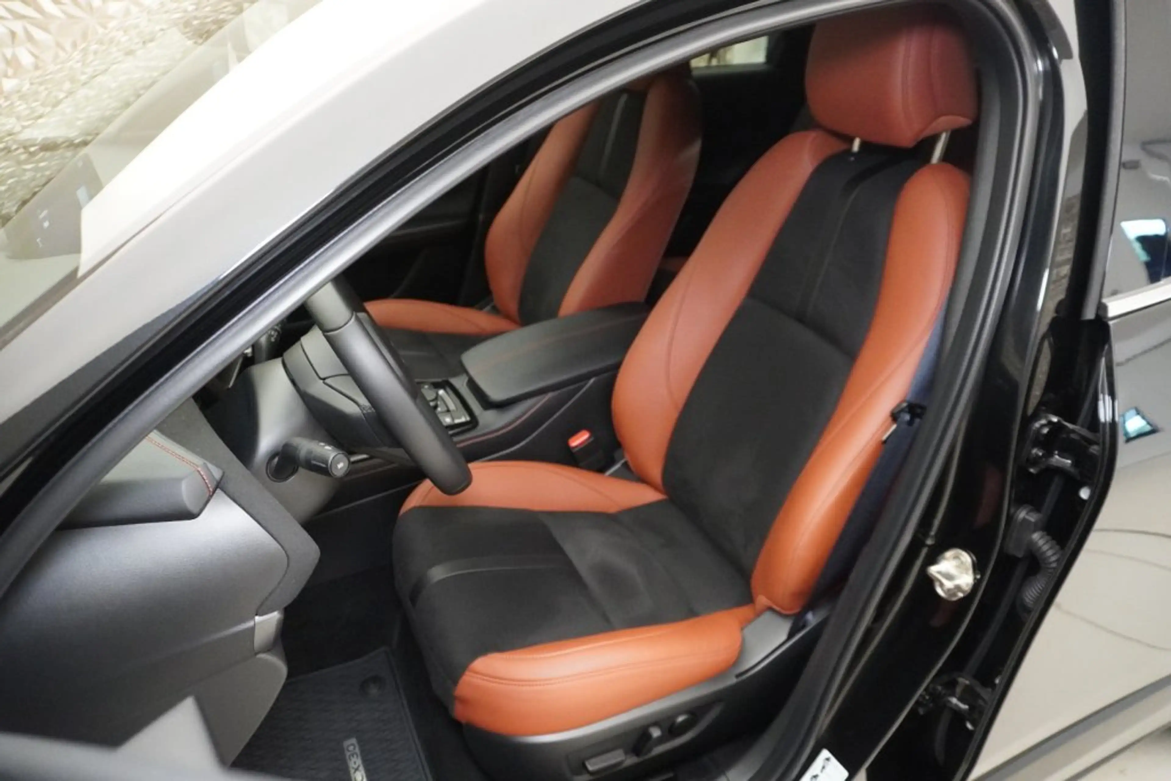 Mazda 2 CX 30 , 2.5 e-SKYACTIV-G 140 M Hybrid, Nagisa 2WD — photo 10
