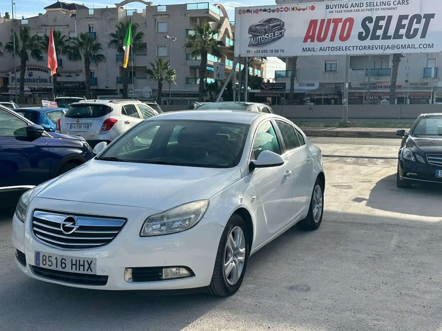 Opel Insignia 2.0CDTI Selective Aut. 130 Weiß - 1