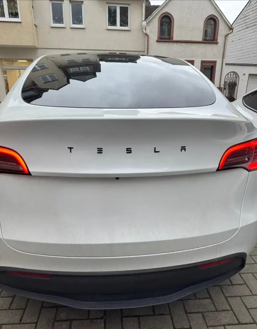 Tesla Model Y Model Y Long Range RWD weiß/weiß 600km WLTP *MWST ausweisbar* Weiß - 2