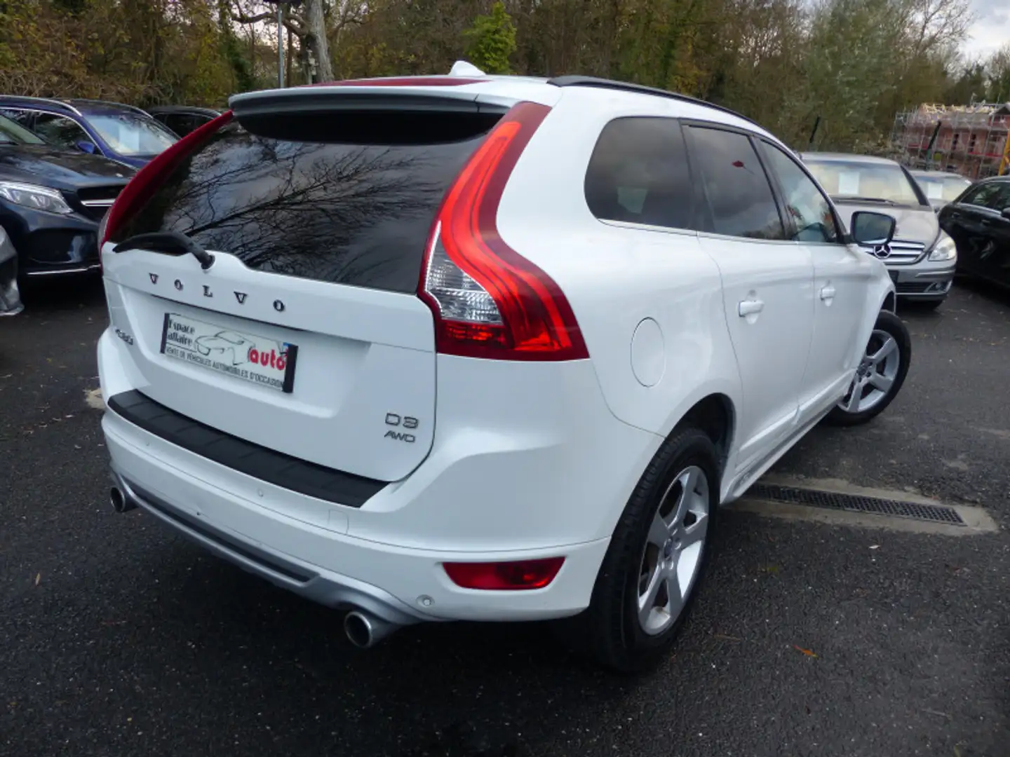 Volvo XC60 D3 163CH R-DESIGN GEARTRONIC Blanc - 2