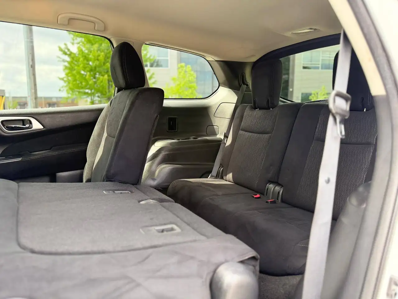 Nissan Pathfinder снимка Nissan Pathfinder