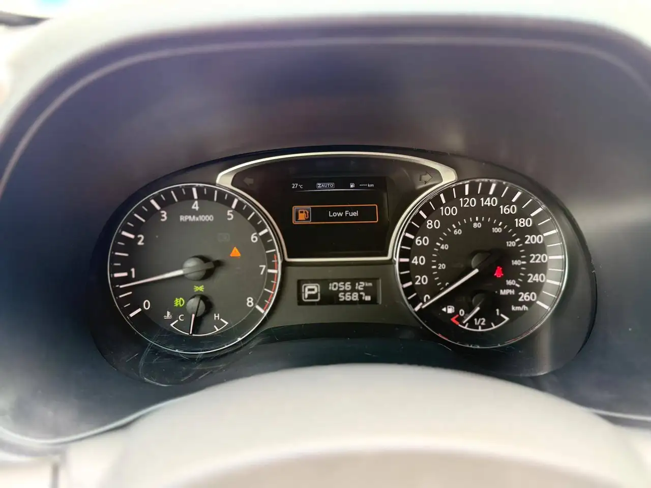Nissan Pathfinder снимка Nissan Pathfinder